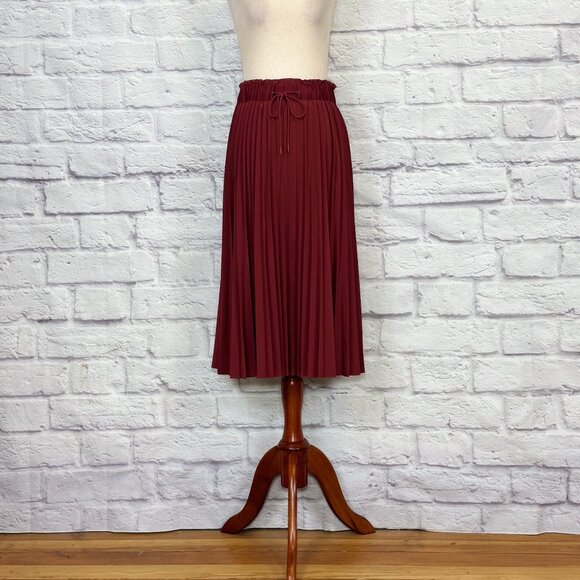 Athleta Dresses & Skirts - Athleta Hayes Crimson Pleated Midi Skirt
